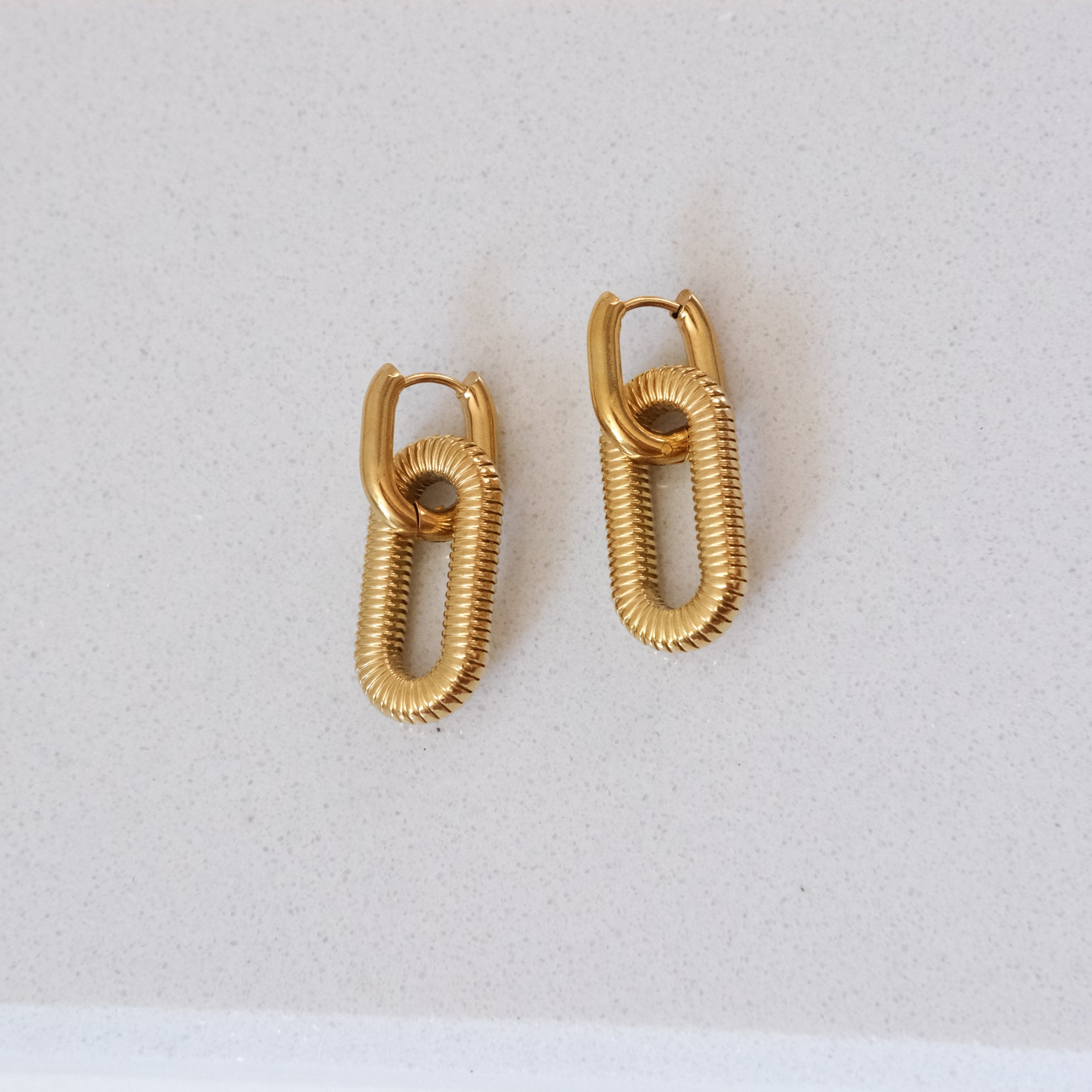 Sloane Earrings – SHOPLUNAB