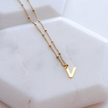 Load image into Gallery viewer, INITIAL PENDANT NECKLACE