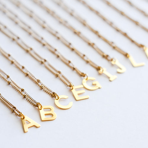 INITIAL PENDANT NECKLACE