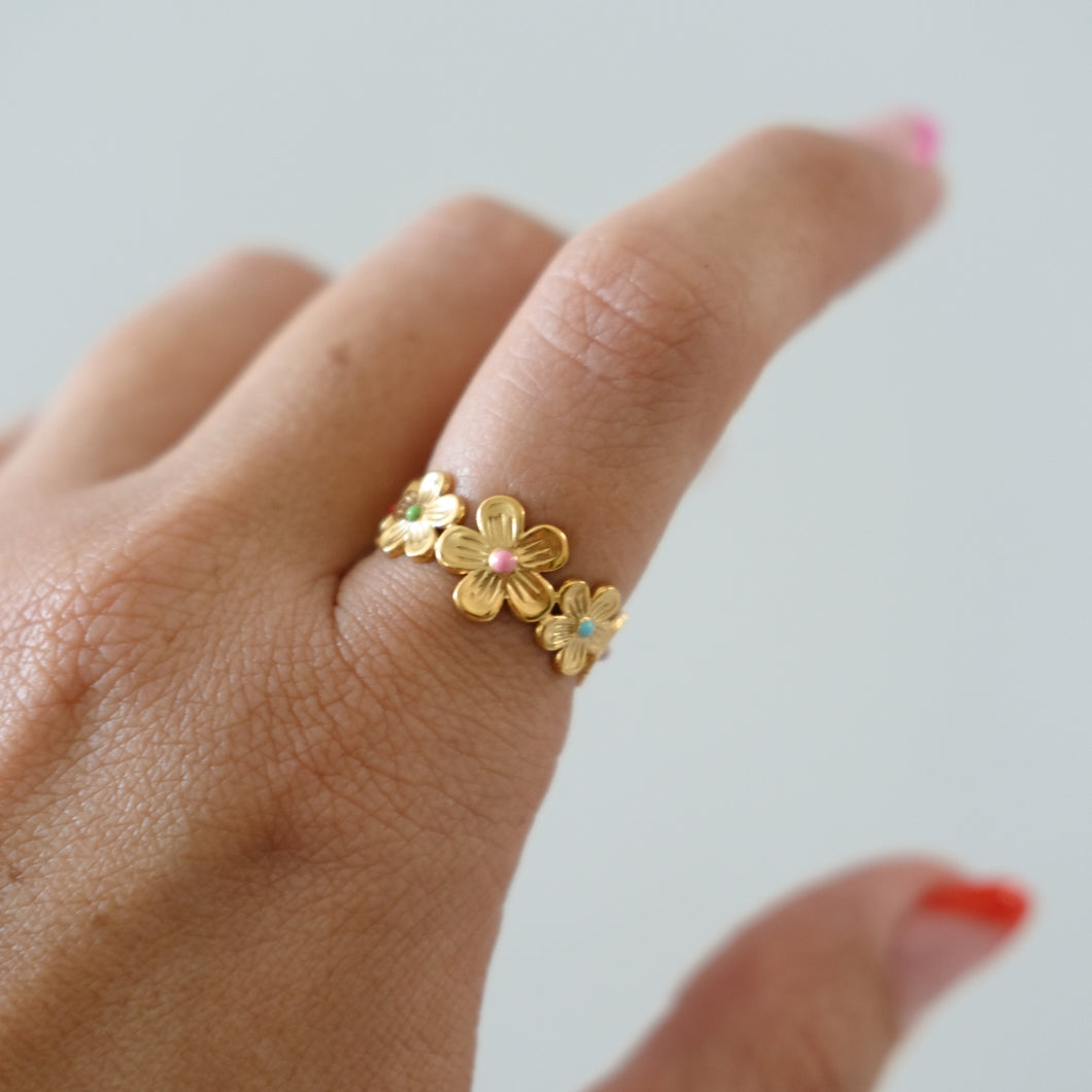 LEAH RING