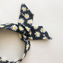 Load image into Gallery viewer, DAISY BANDANA